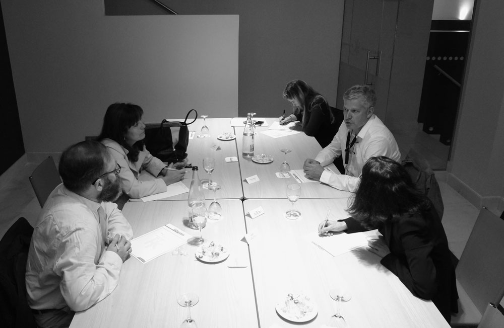 Formulas of video art production. Audience participation and legal tracks