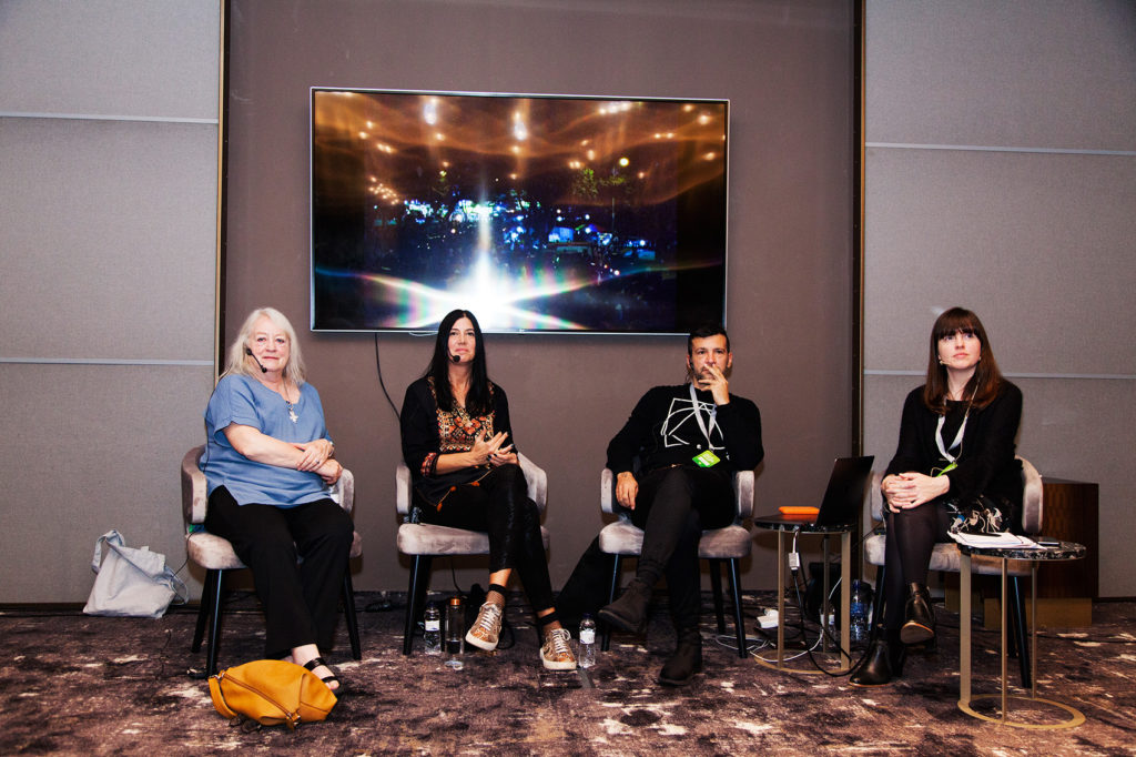 LOOP Talks 2018: Together We Are Barrelling Towards the Scene of the Accident at 120 Km an Hour