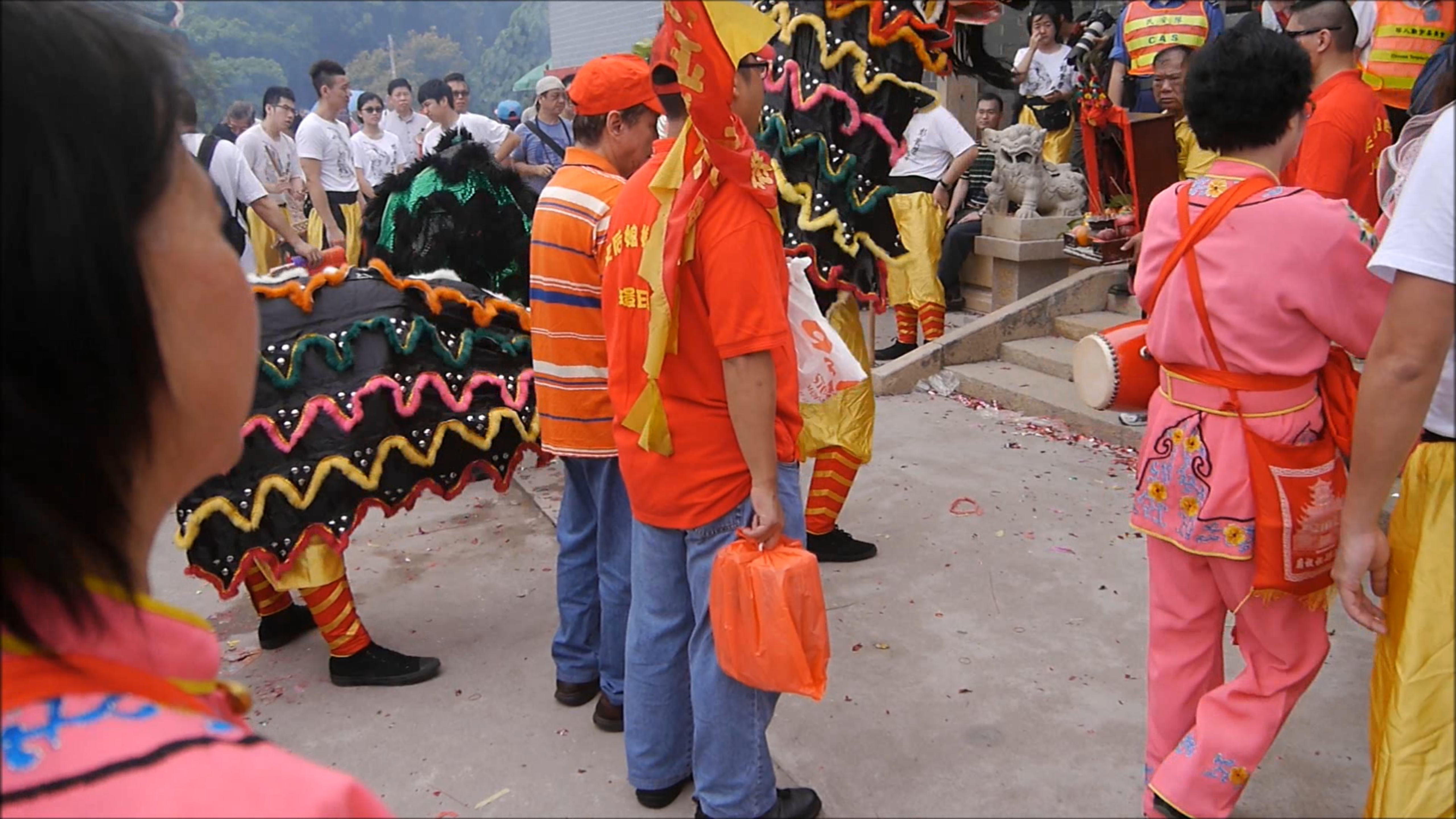 祈大衛 David Clarke, 'Man With Red Plastic Bag'