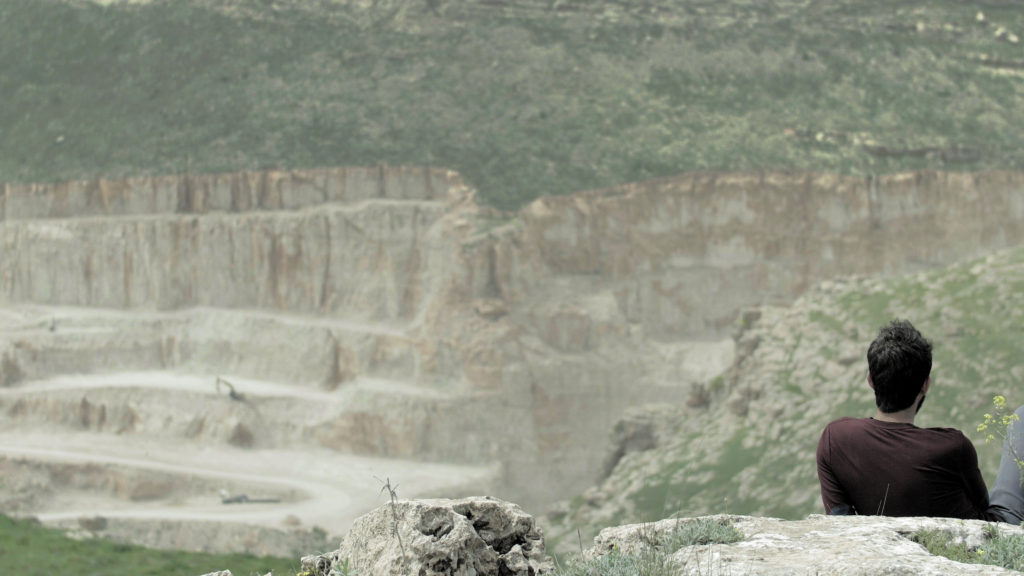 Moving Images. Moving Borders