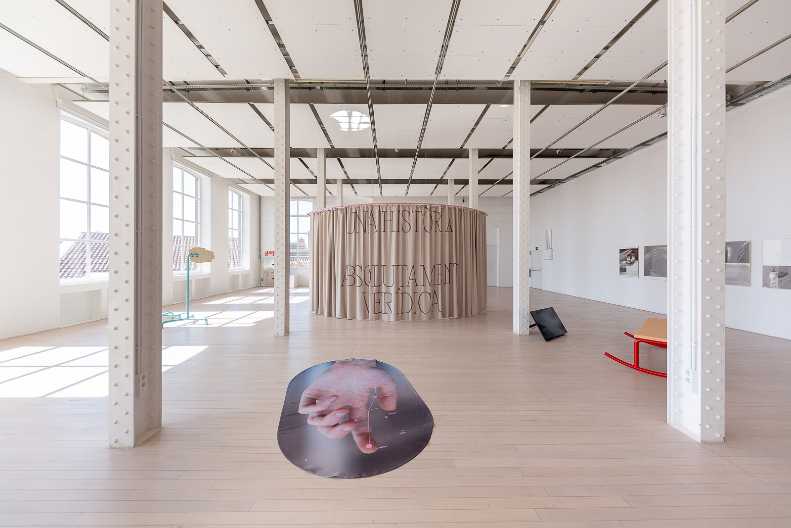 Lúa Coderch, 'Cracking a Nut'. Exhibition view. Image courtesy Fabra i Coats-Centre d'Art Contemporani de Barcelona.